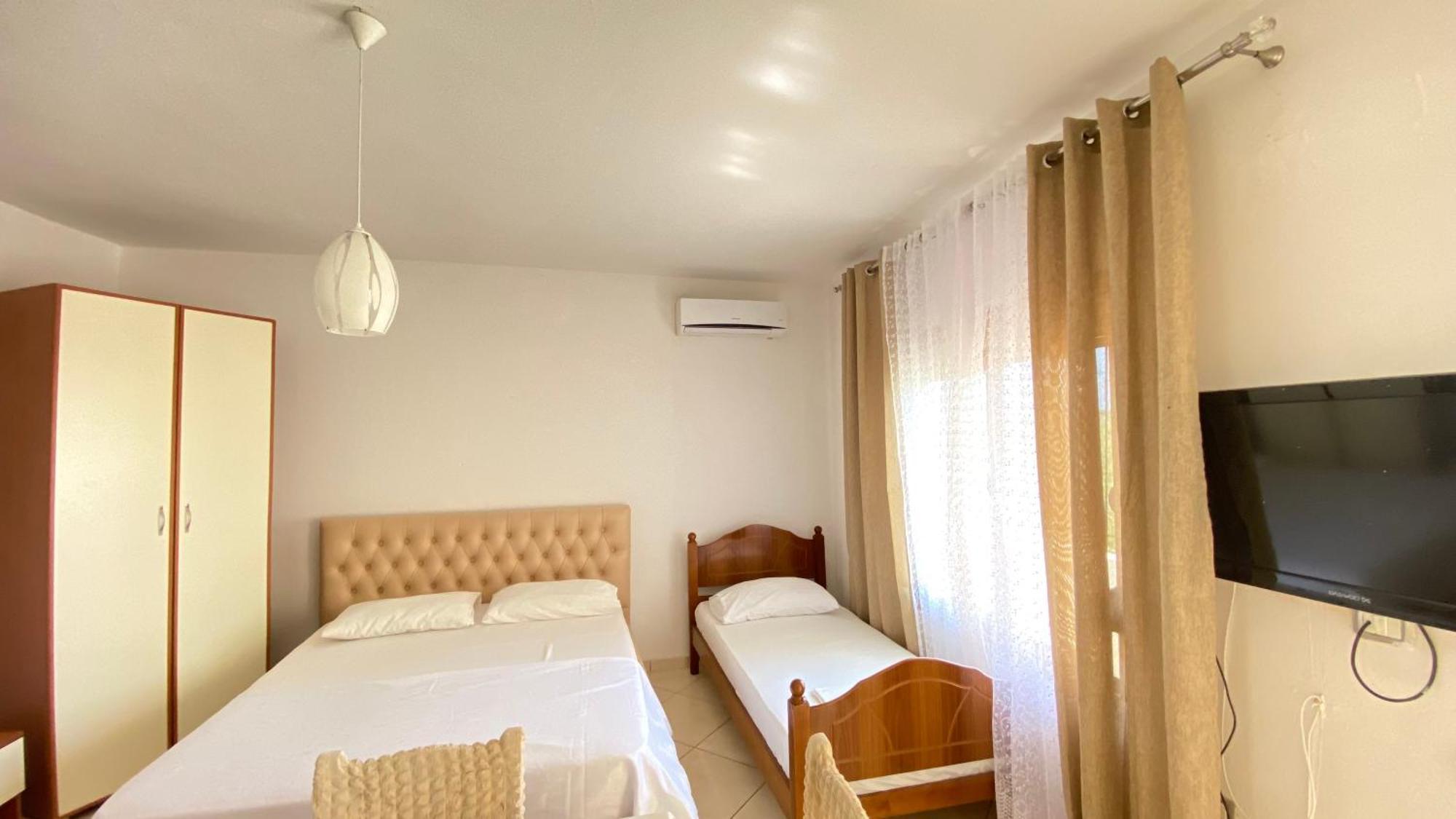 Apartament Radhime Vlorë Exterior foto
